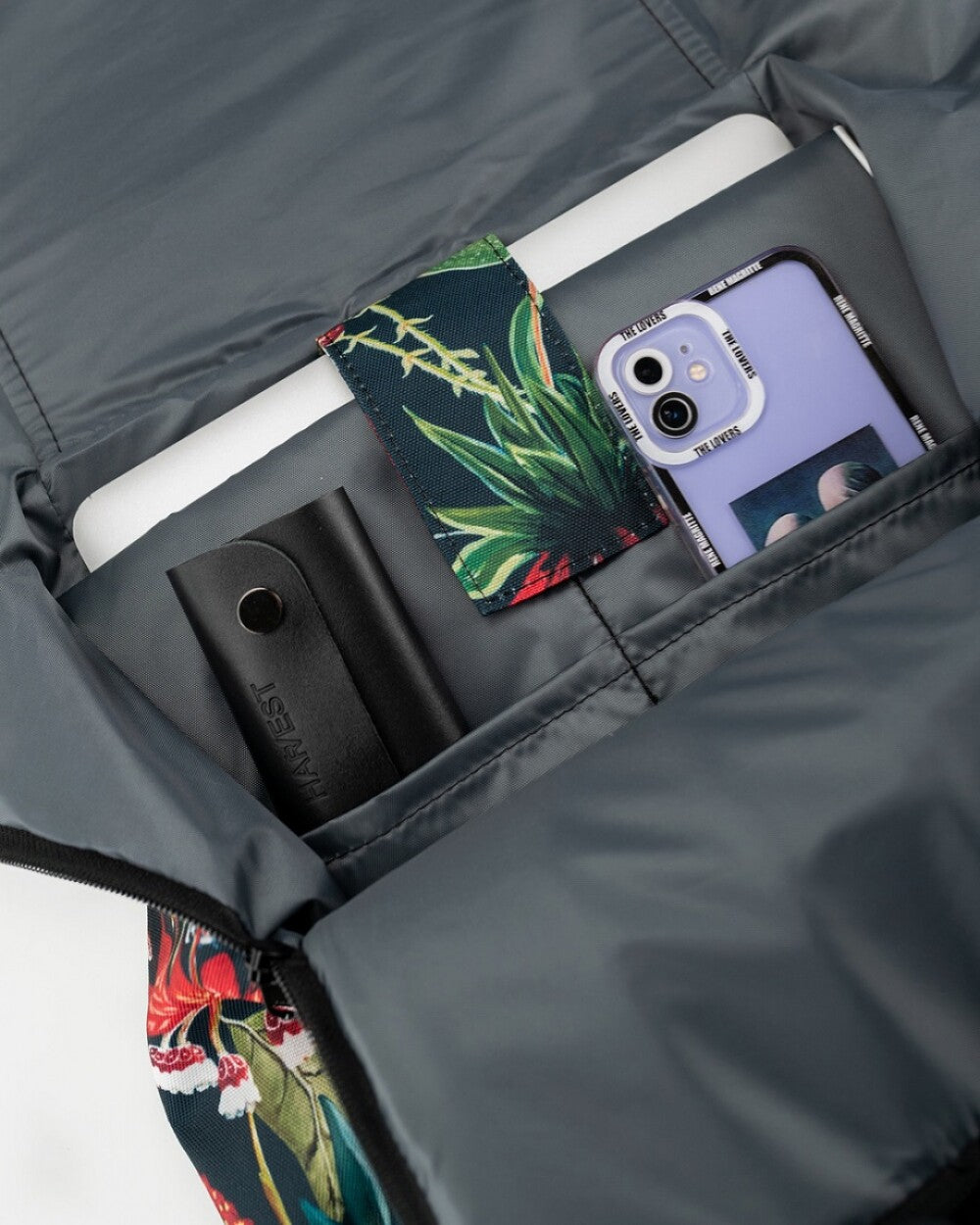 AVIAPACK - Floral Ornament Print