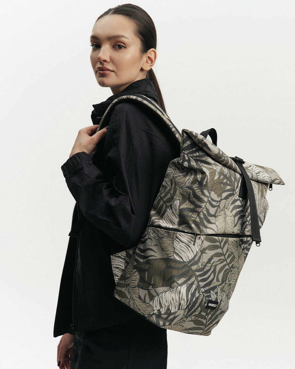 BASIC ROLLTOP - Tropical Khaki Print