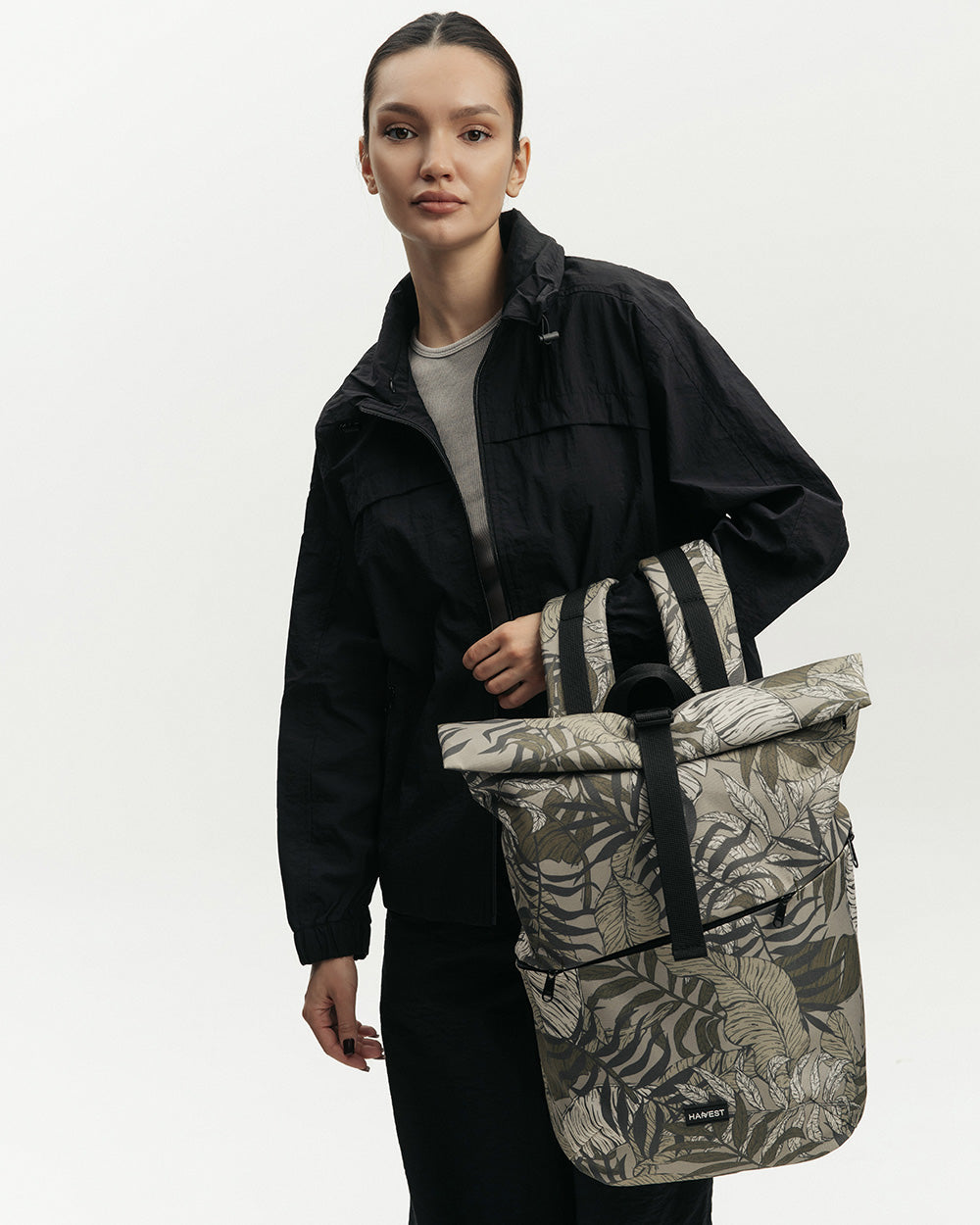 BASIC ROLLTOP - Tropical Khaki Print