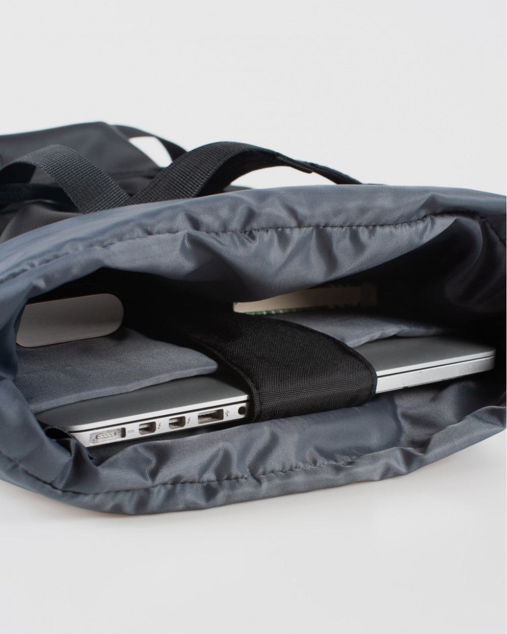 MESH 1 - Faux Leather, Black (with Removable Mesh)