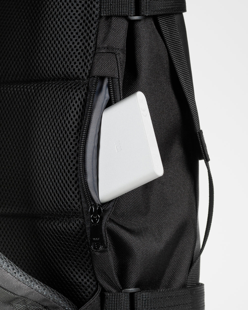 MESH 1 Large - Black (with Removable Mesh)