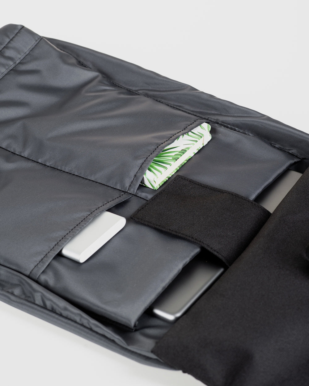 MESH 1 Large - Black (with Removable Mesh)